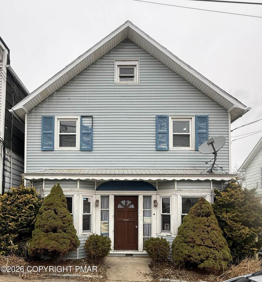 735 Main Street - Photo 1