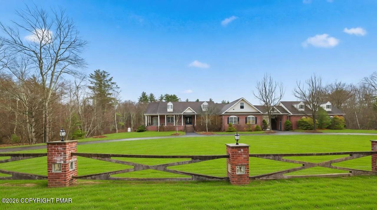 267 Scenic Drive - Photo 1