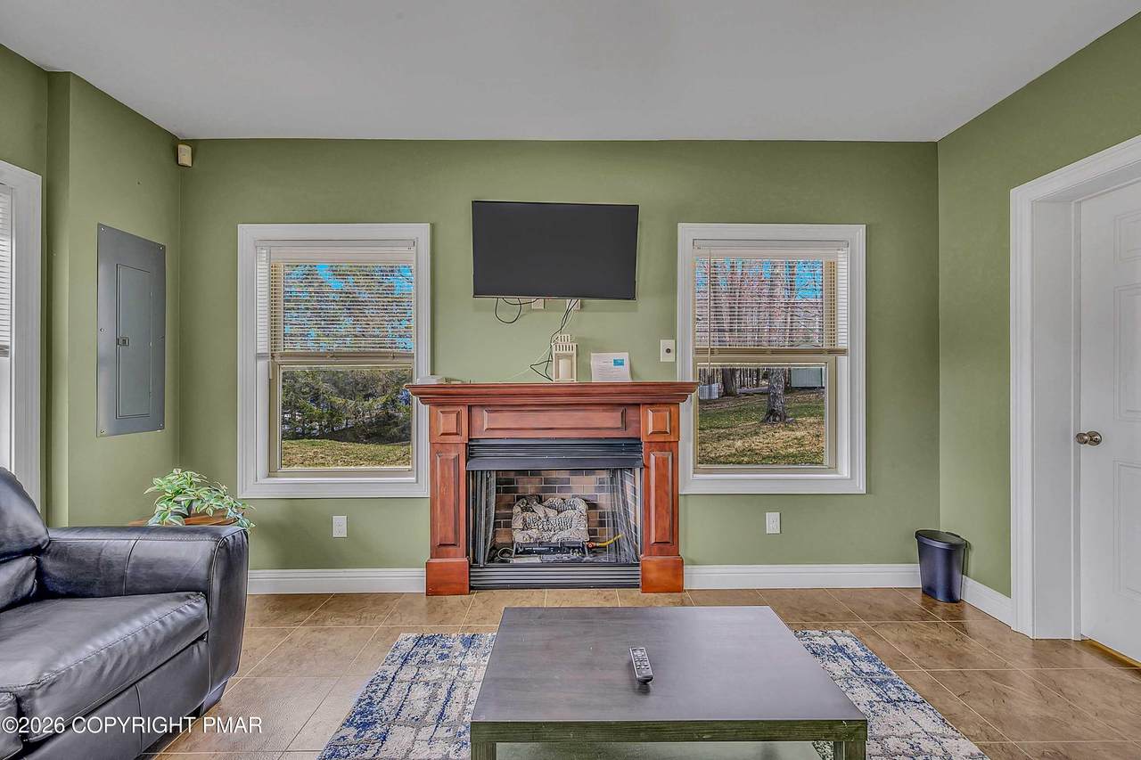 https://bt-photos.global.ssl.fastly.net/pocono/1280_boomver_1_PM-140252-2.jpg