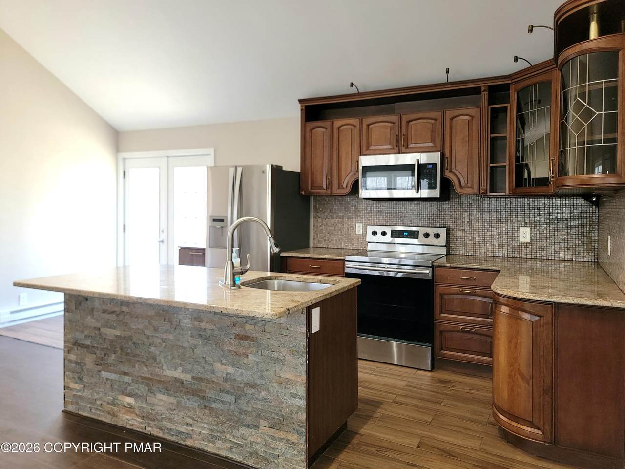 https://bt-photos.global.ssl.fastly.net/pocono/1280_boomver_1_PM-140474-2.jpg