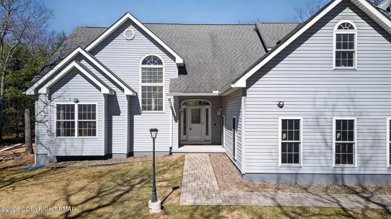 162 Oak Ridge Drive - Photo 1