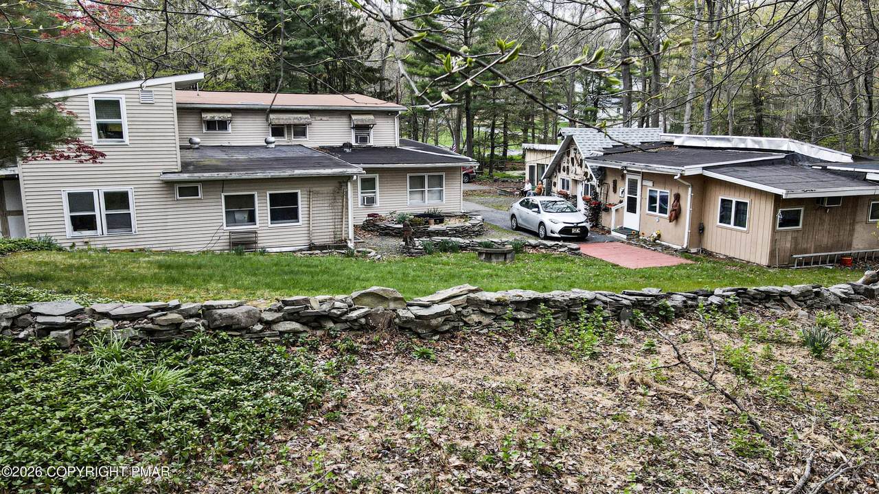 444 Indian Way - Photo 1