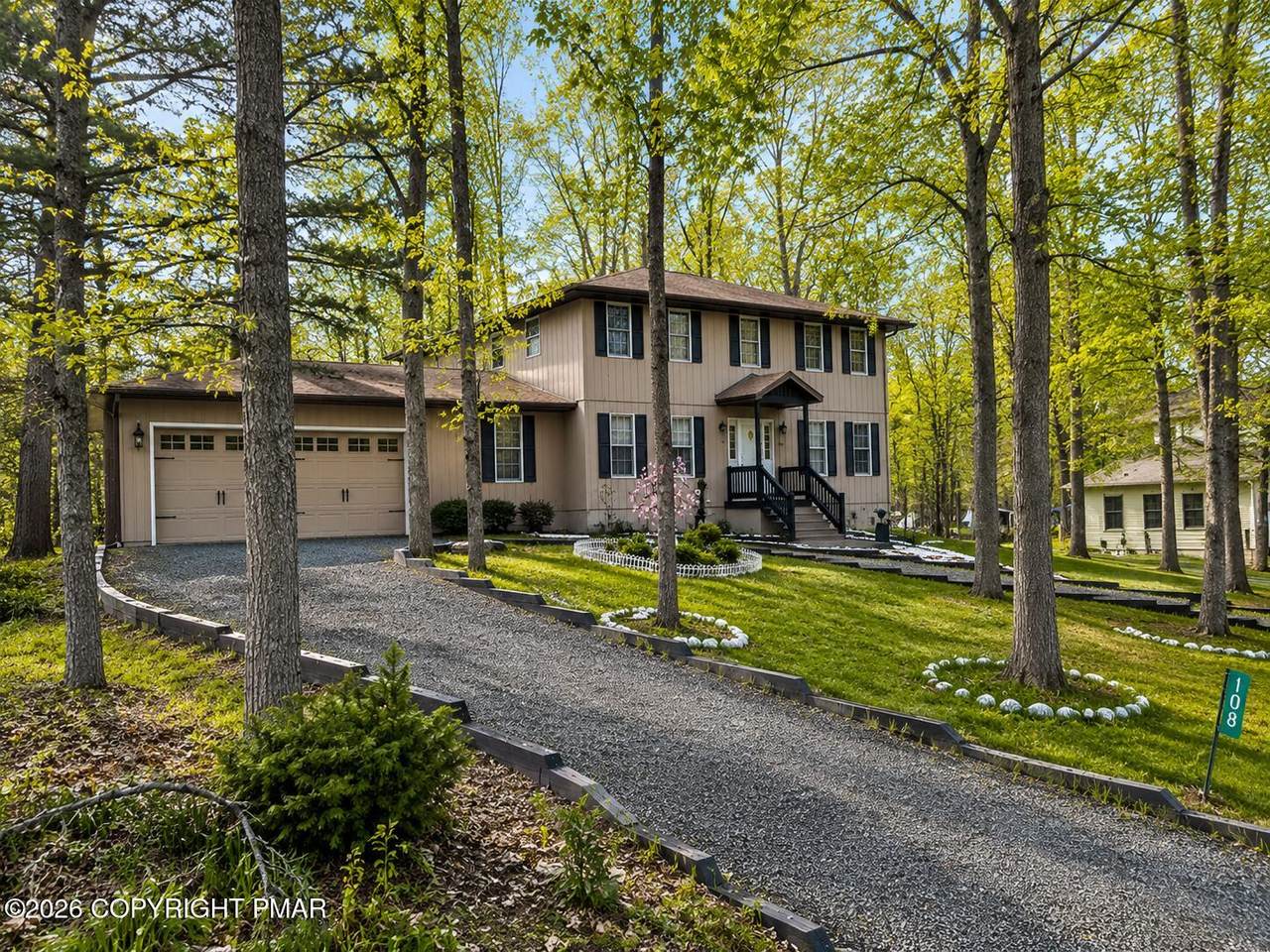 108 Hobbit Drive - Photo 1