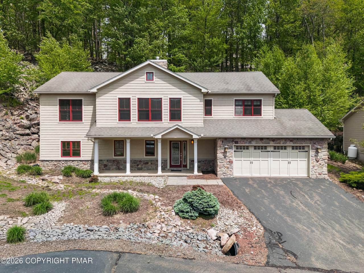 54 Bluestone Court - Photo 1