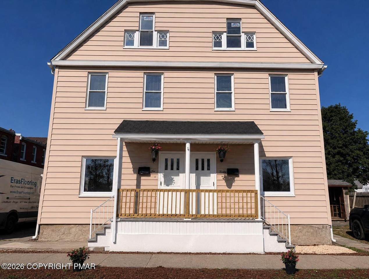 10-12 Beekman Street - Photo 1