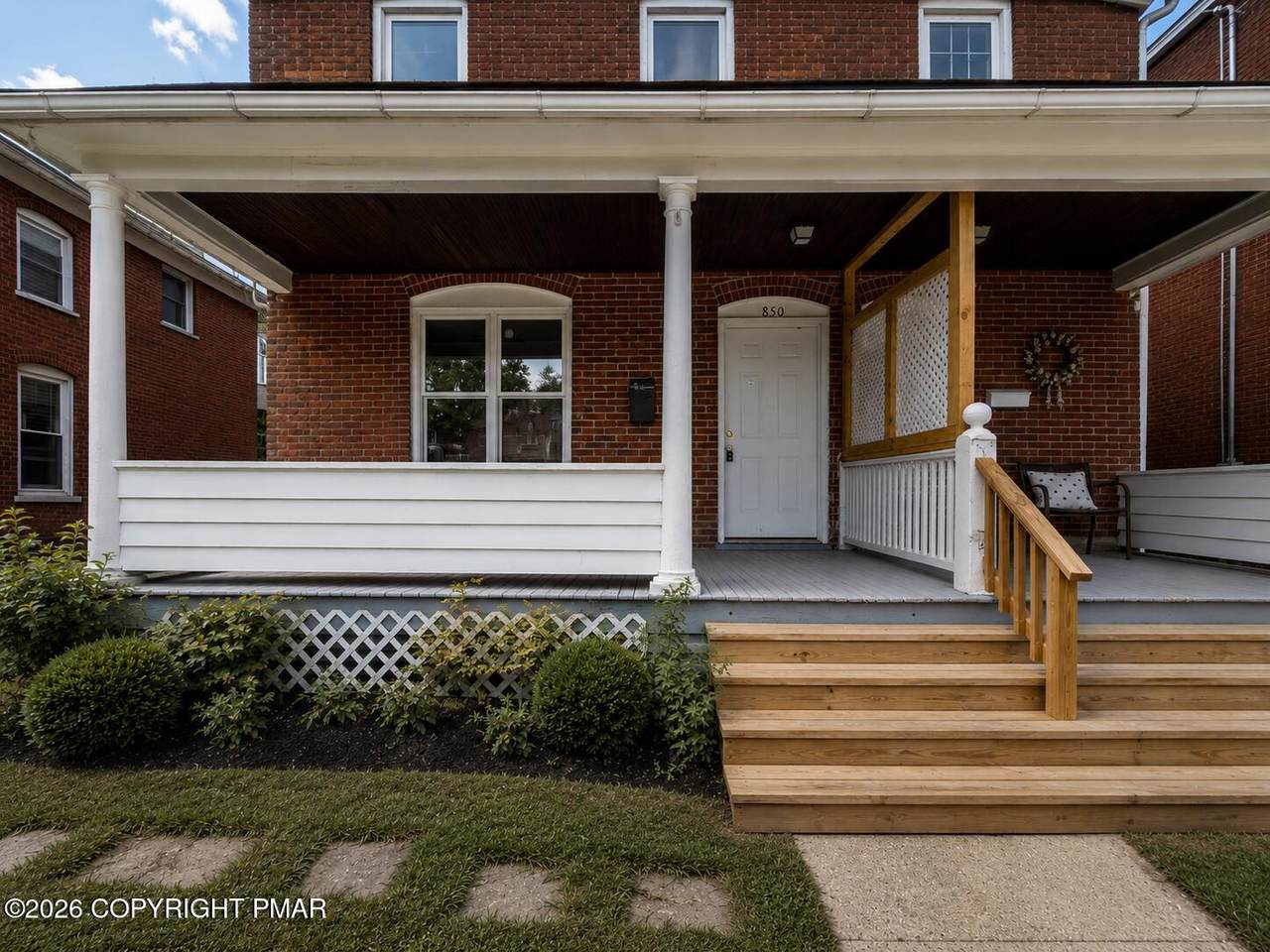 848 Thomas Street - Photo 1