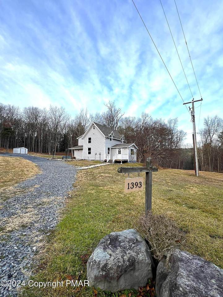 1393 Beacon Hill Road - Photo 1
