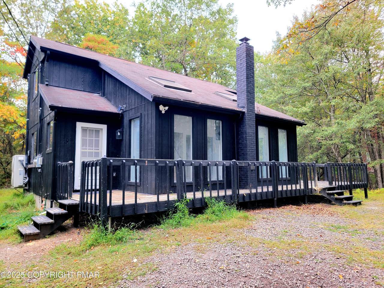 121 Overland Drive - Photo 1