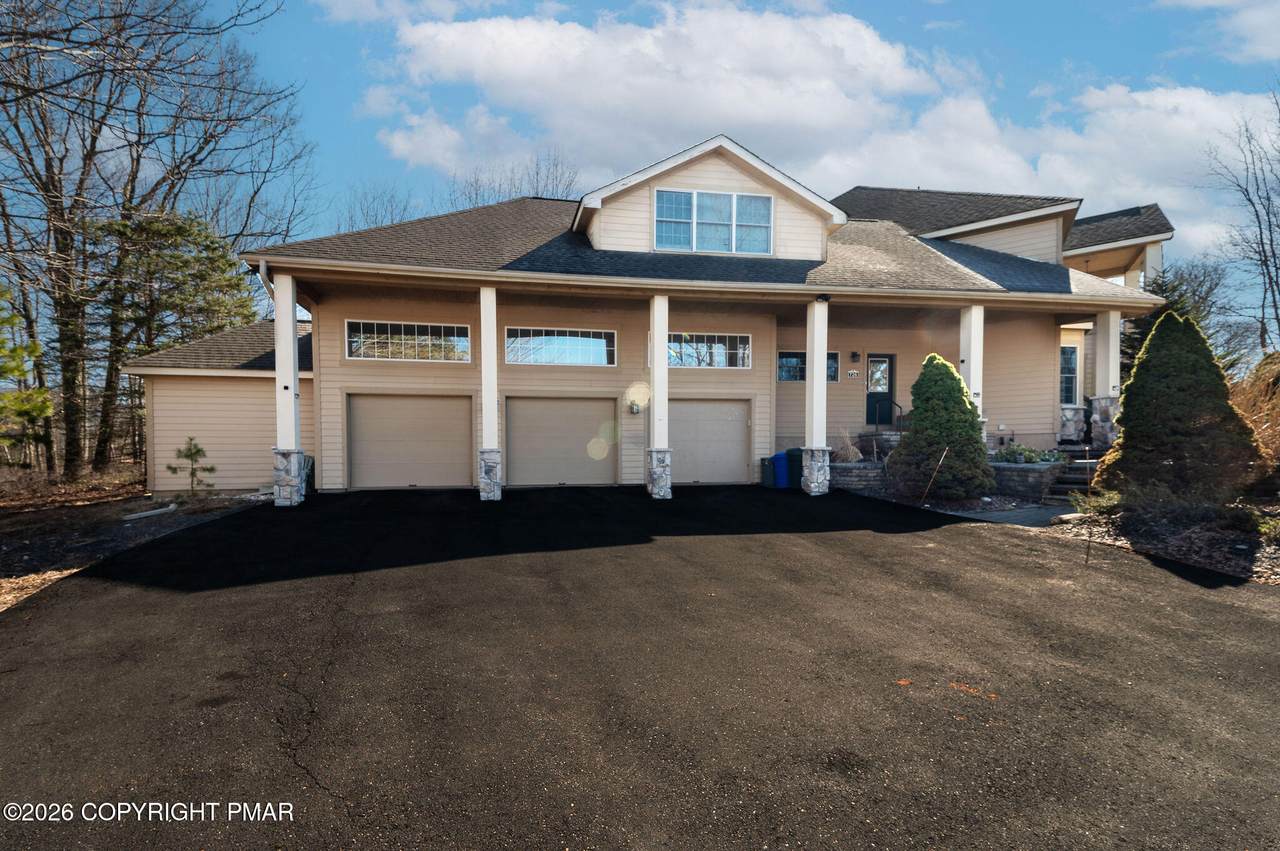 726 Pinecrest Drive - Photo 1