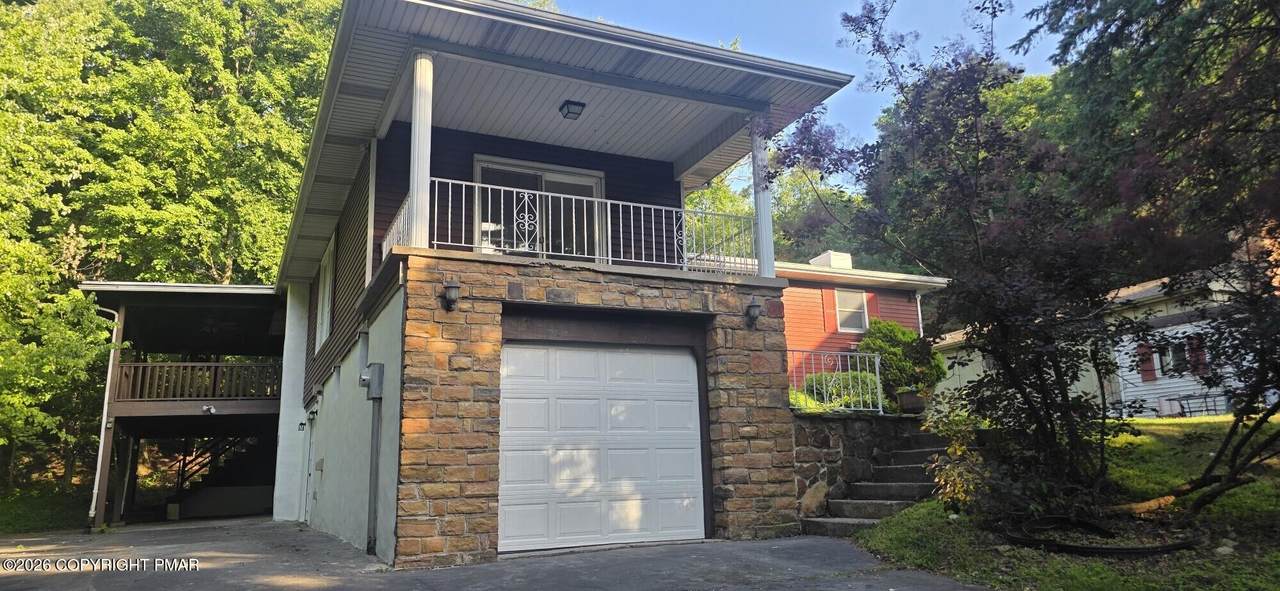 1829 Webster Avenue - Photo 1