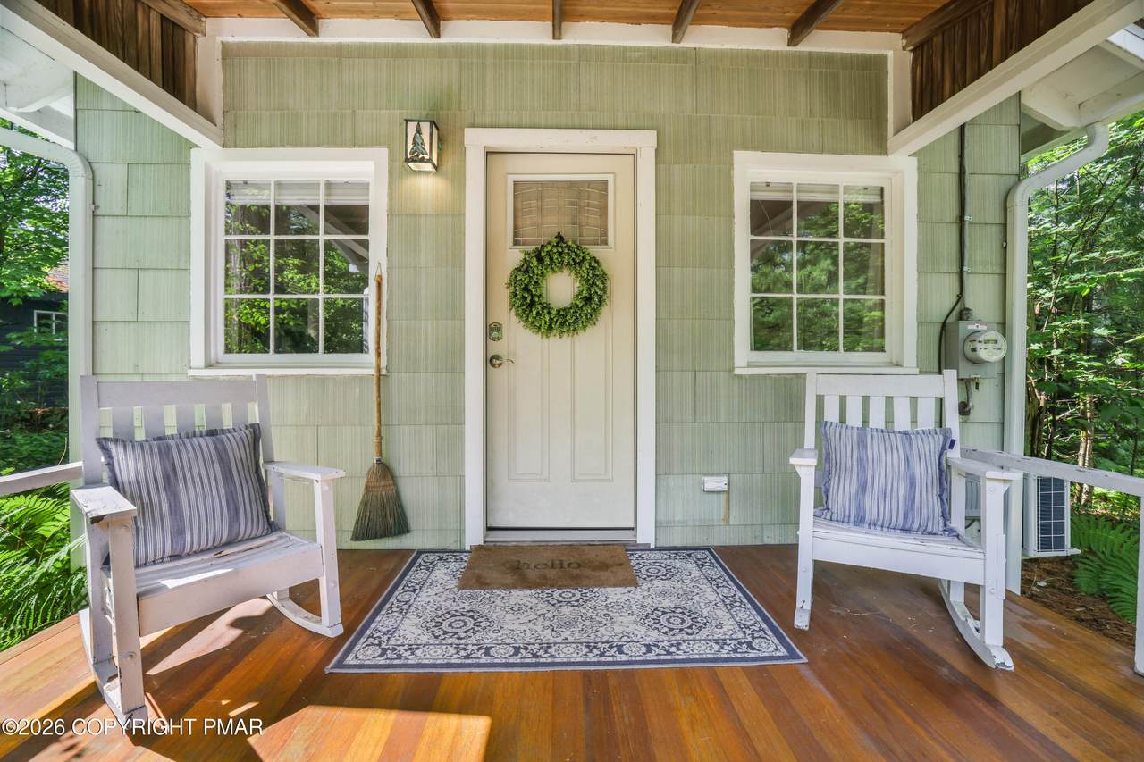 221 John Street - Photo 1