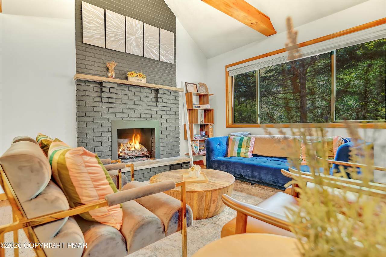 415 Minsi Trail - Photo 1
