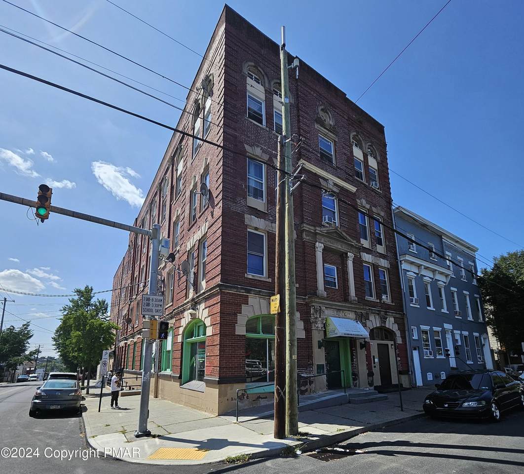 402 Ridge Avenue - Photo 1