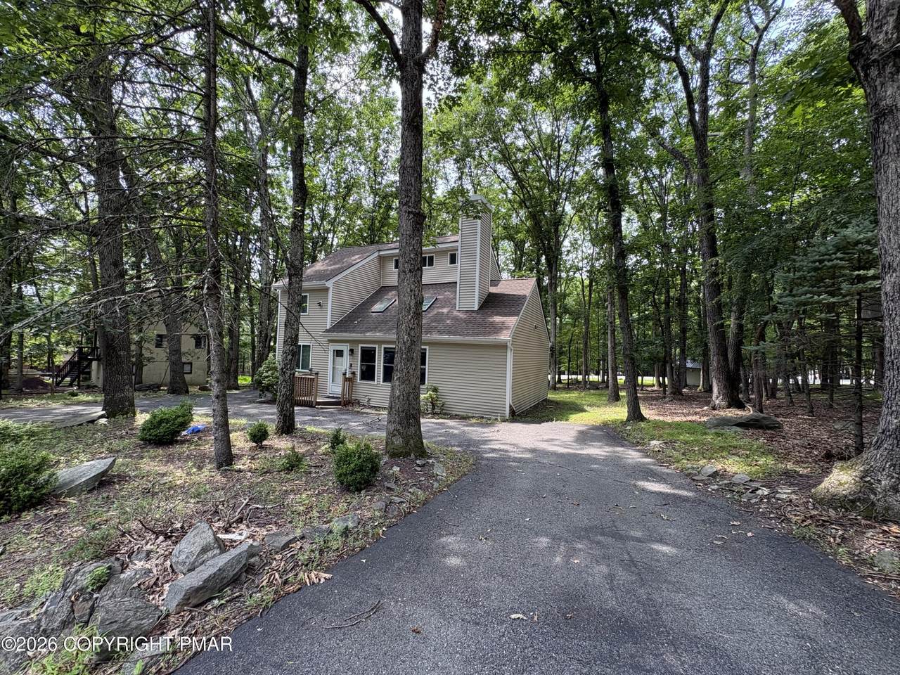 319 Hyland Drive - Photo 1