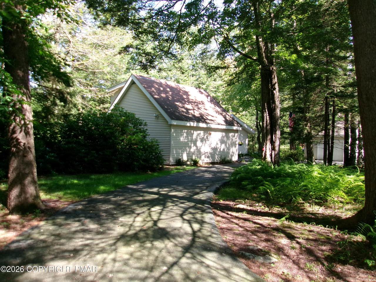 https://bt-photos.global.ssl.fastly.net/pocono/1280_boomver_1_PM-144233-2.jpg