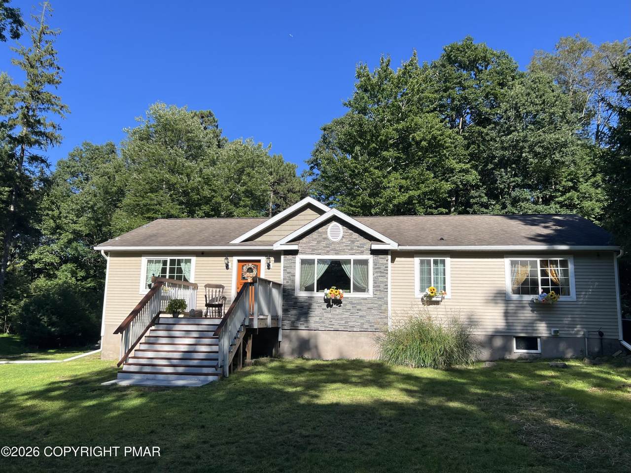 715 Foster Avenue - Photo 1