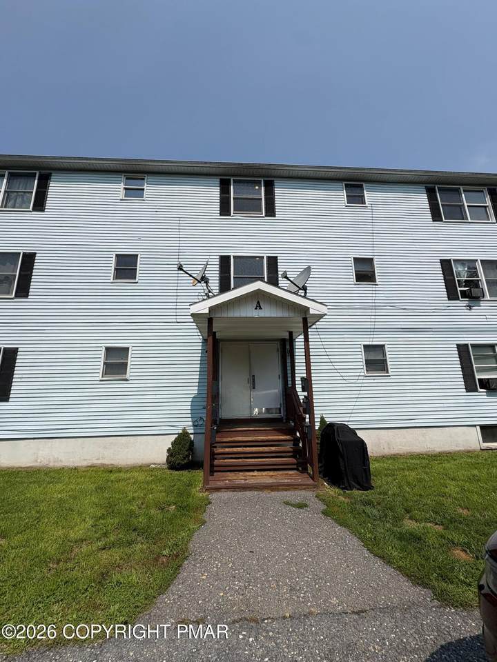 339 Race Street - Photo 1