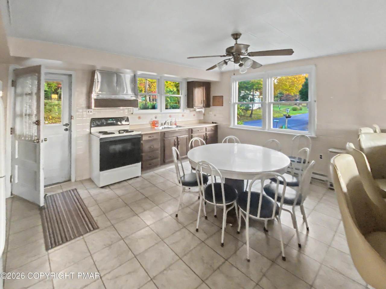 https://bt-photos.global.ssl.fastly.net/pocono/1280_boomver_1_PM-144549-2.jpg