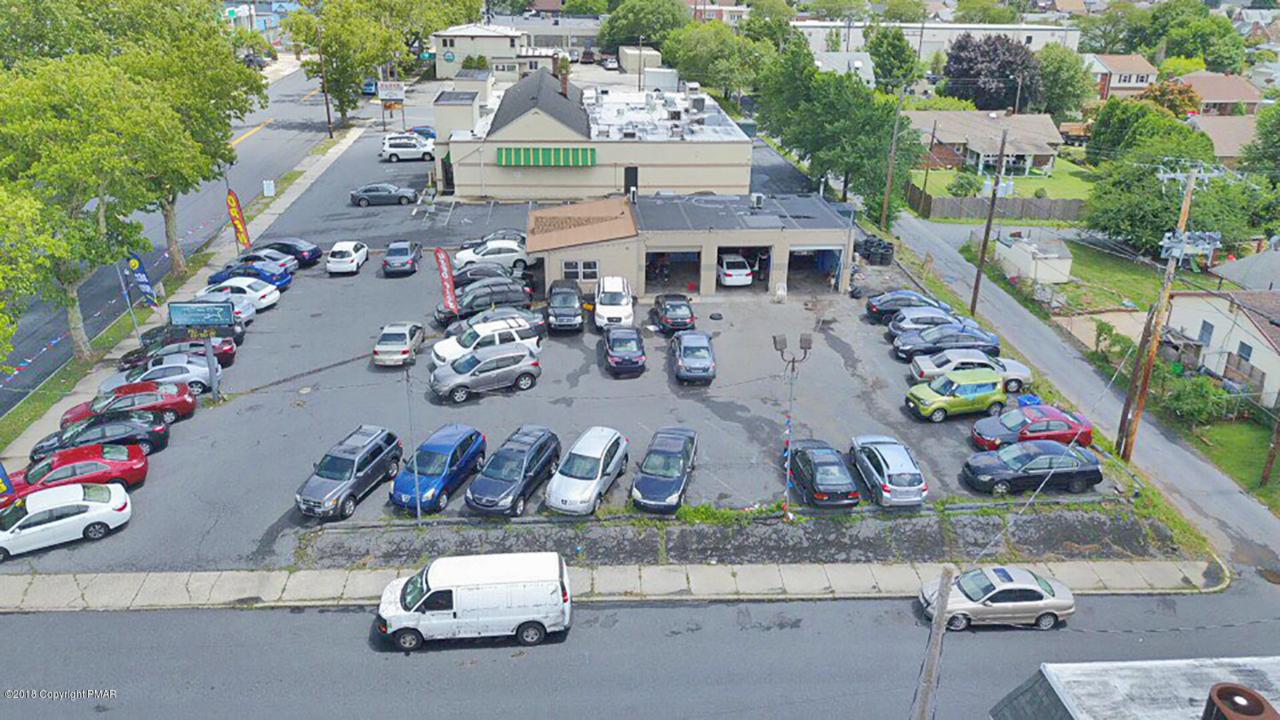 1028 Union Blvd - Photo 1