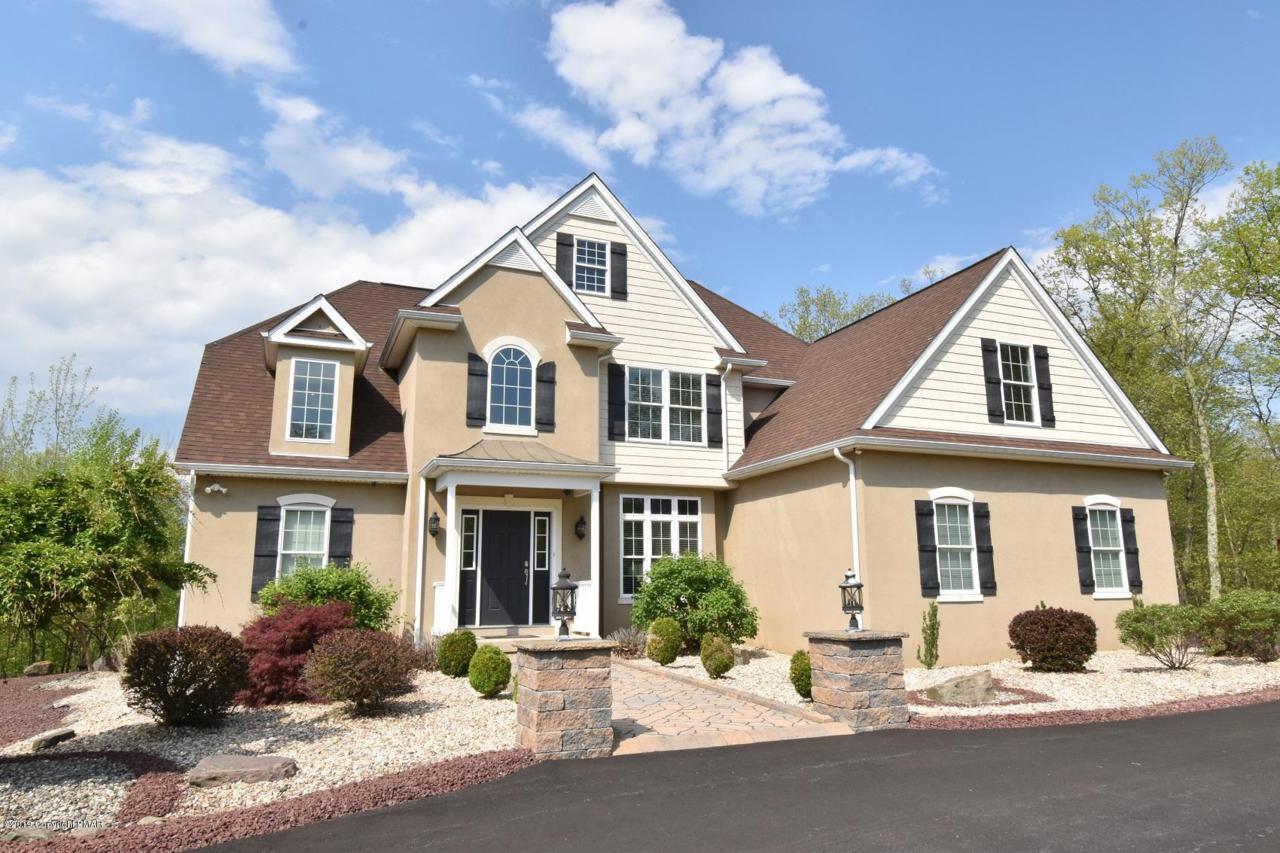 389 Joanne Ct - Photo 1