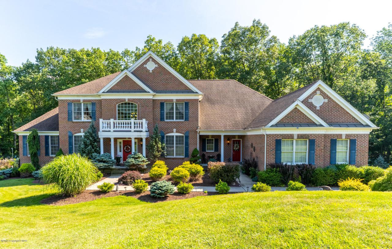 127 Hampton Drive - Photo 1