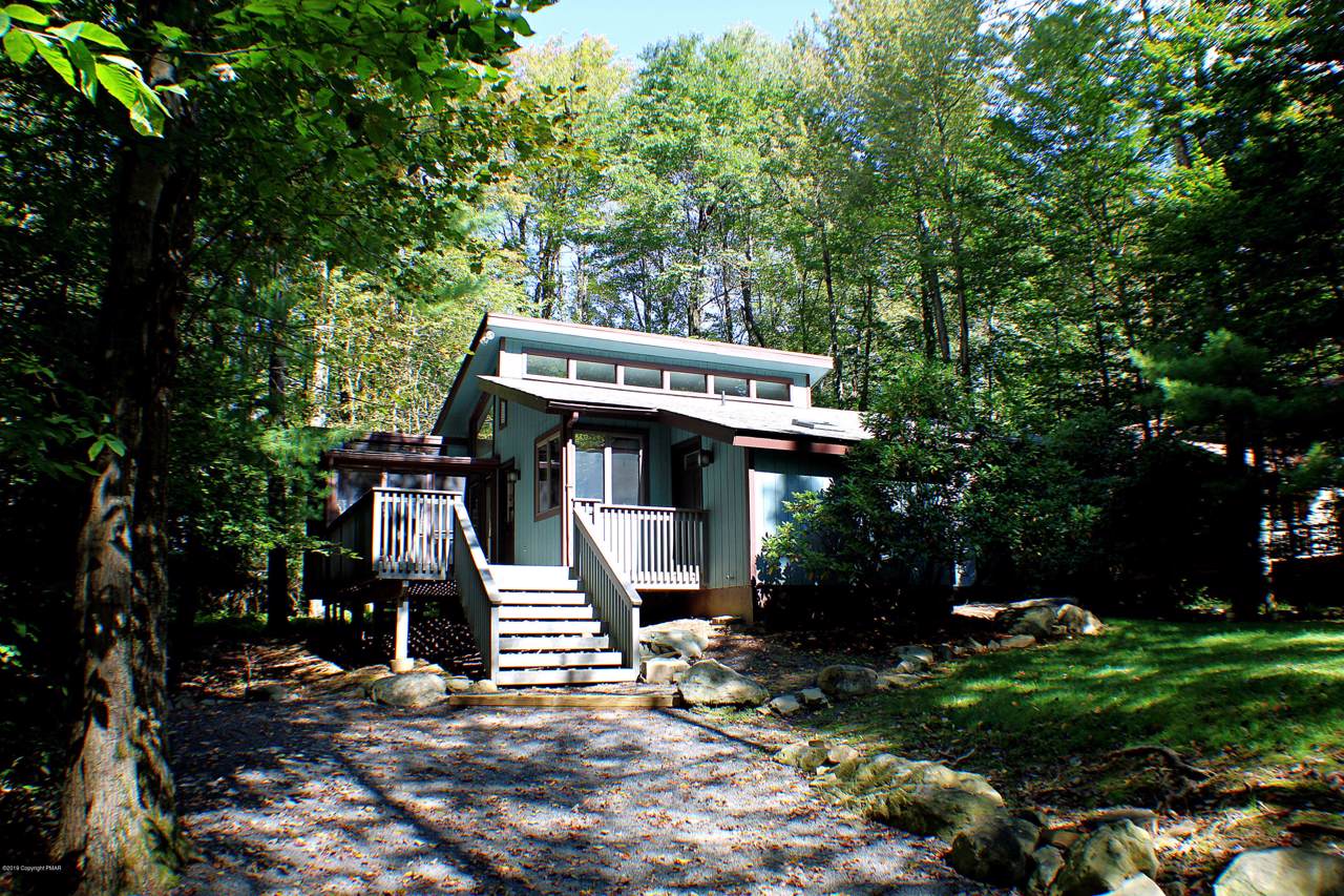 2295 Hillcrest Dr - Photo 1