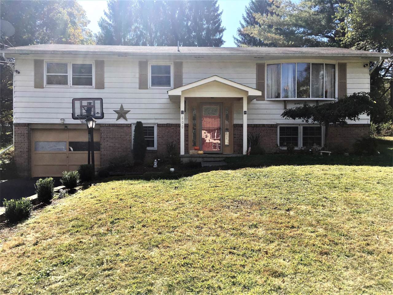 600 Keystone Dr - Photo 1