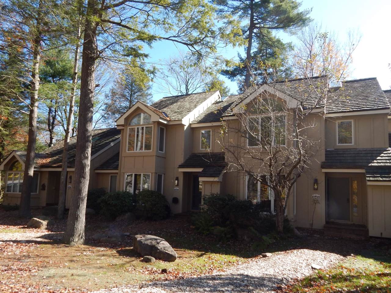 843 Crest Pines Lane - Photo 1