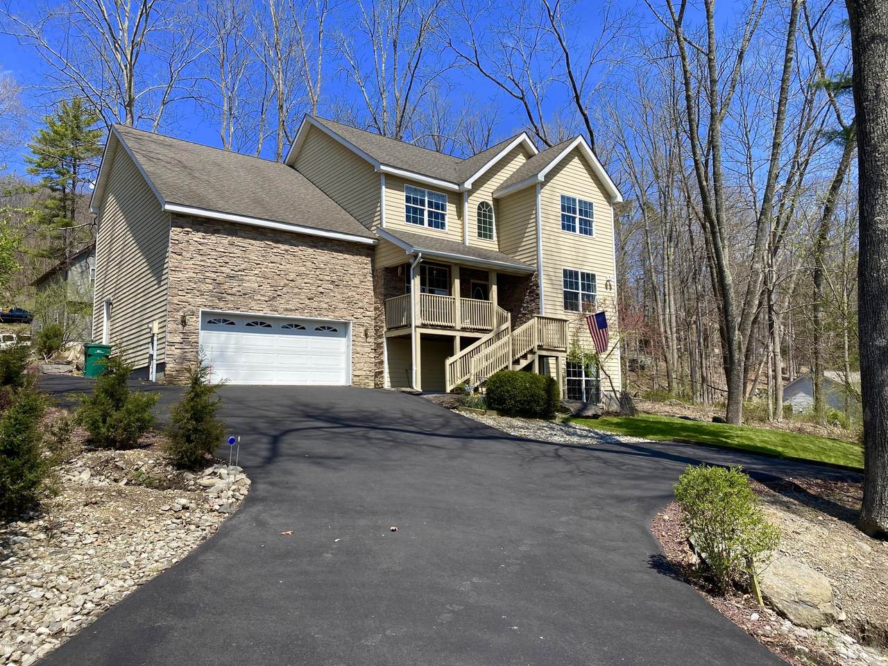 2115 Hemlock Ln - Photo 1 2115 Hemlock Ln - Photo 1