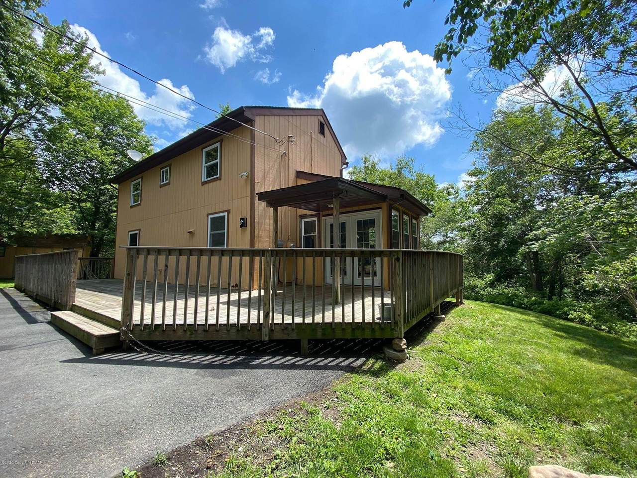 214 Cedar Dr - Photo 1