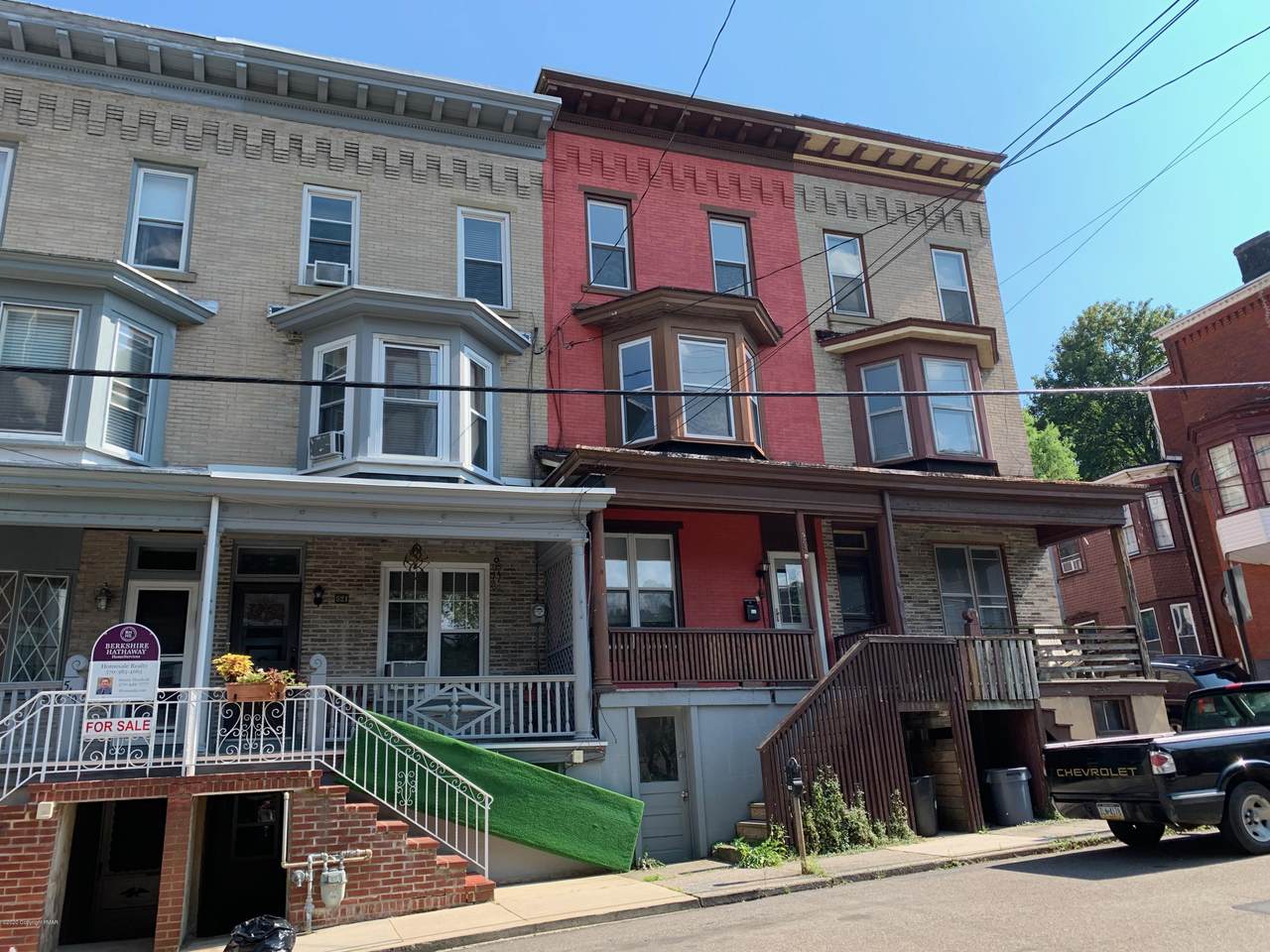 523 Norwegian Street - Photo 1