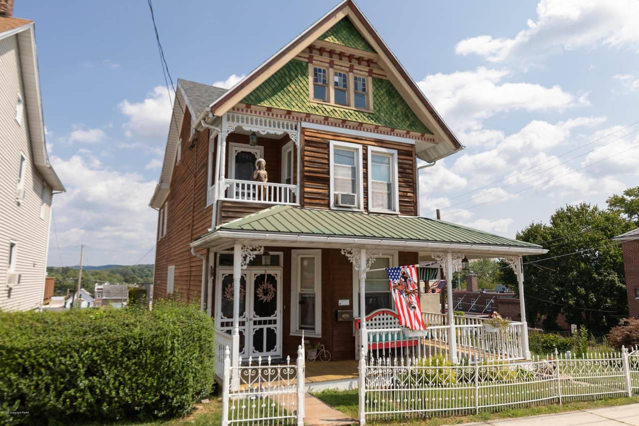 205 2nd St - Photo 1