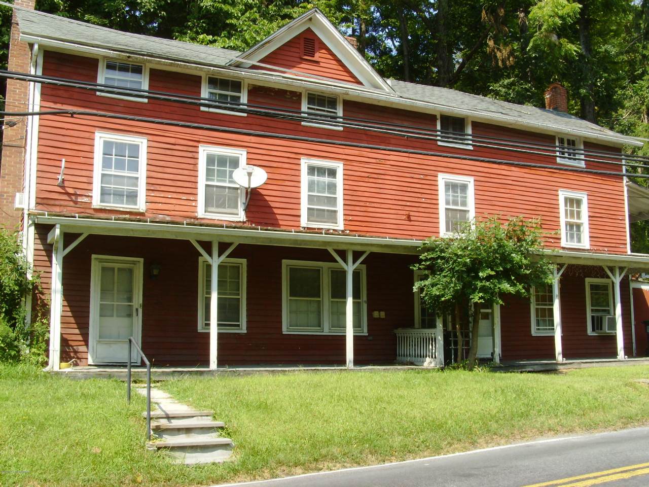 565 River Rd - Photo 1