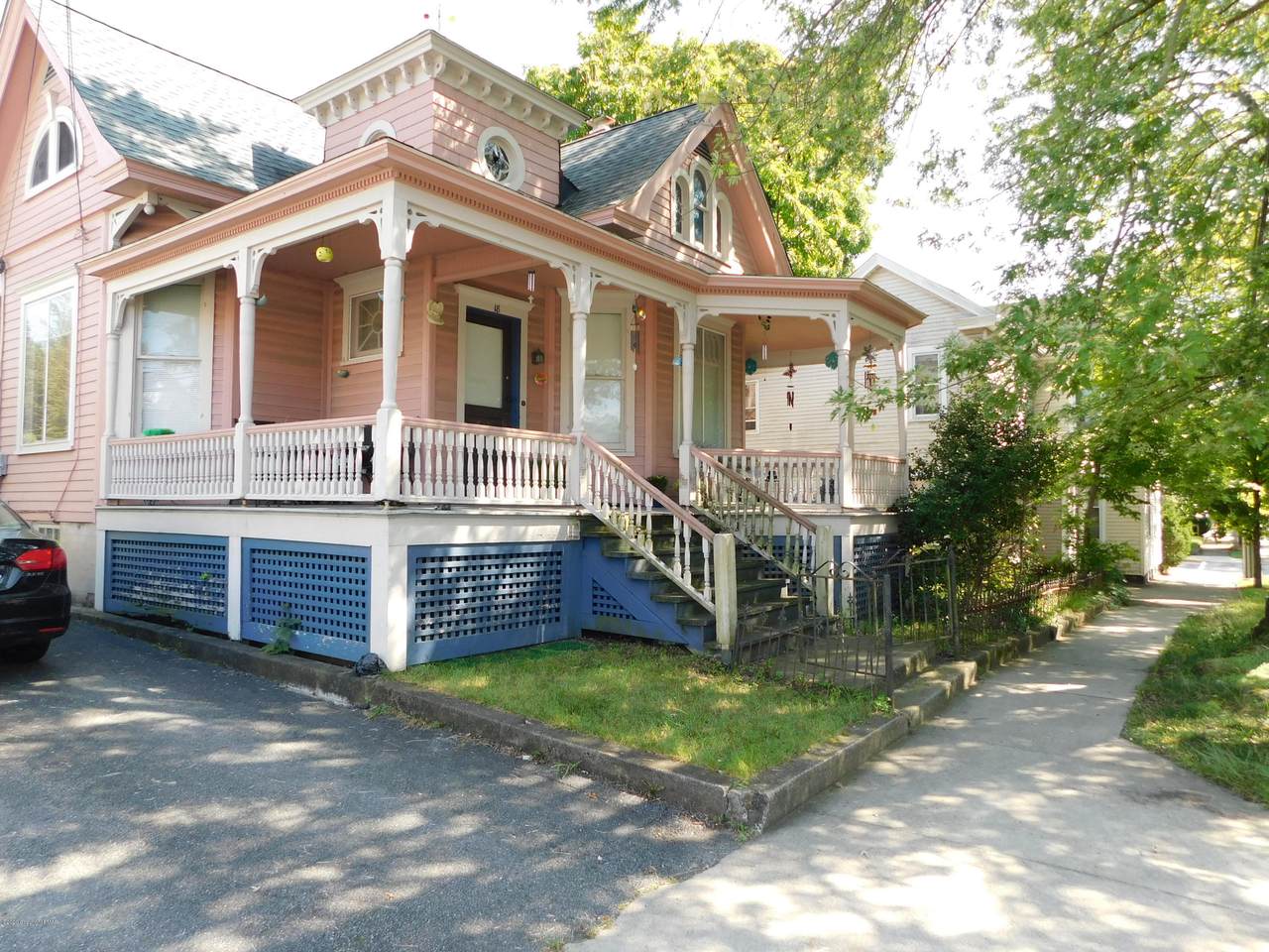 18 8Th St - Photo 1