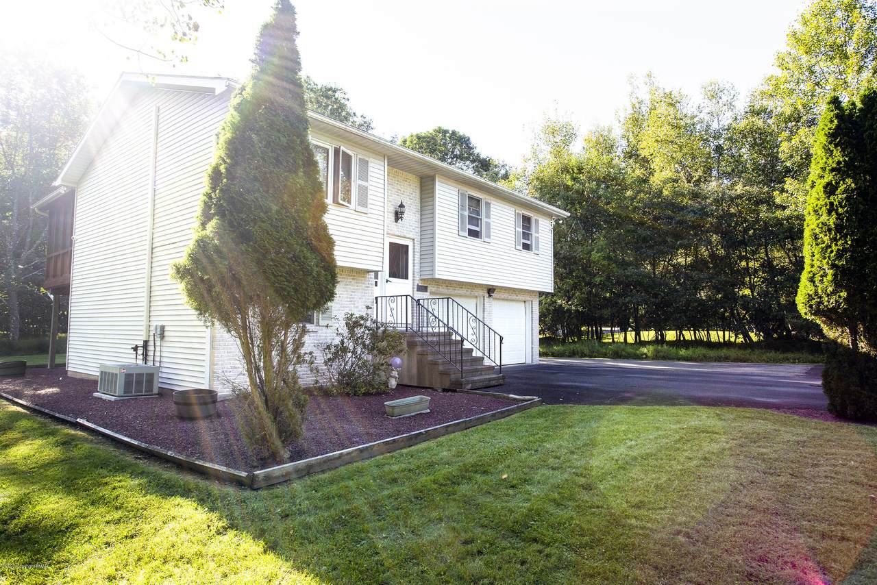 579 Adie Drive - Photo 1