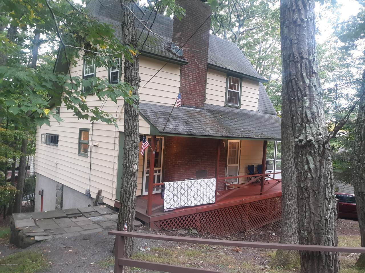 208 Old Hemlock Ln - Photo 1