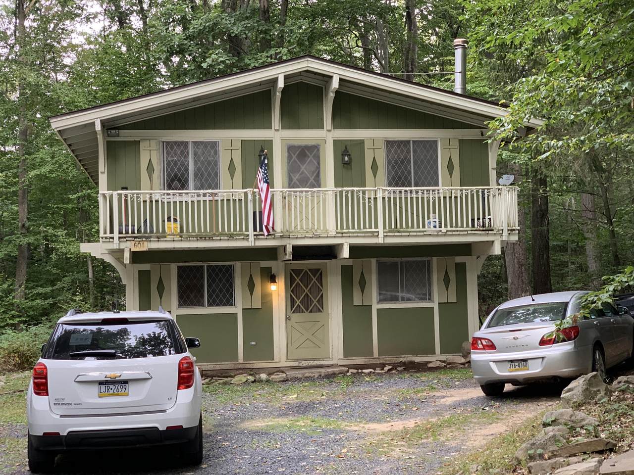 1115 Crescent Cir - Photo 1