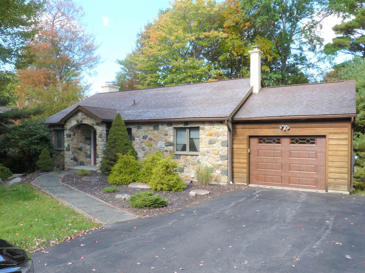 105 Wolf Hollow Road - Photo 1