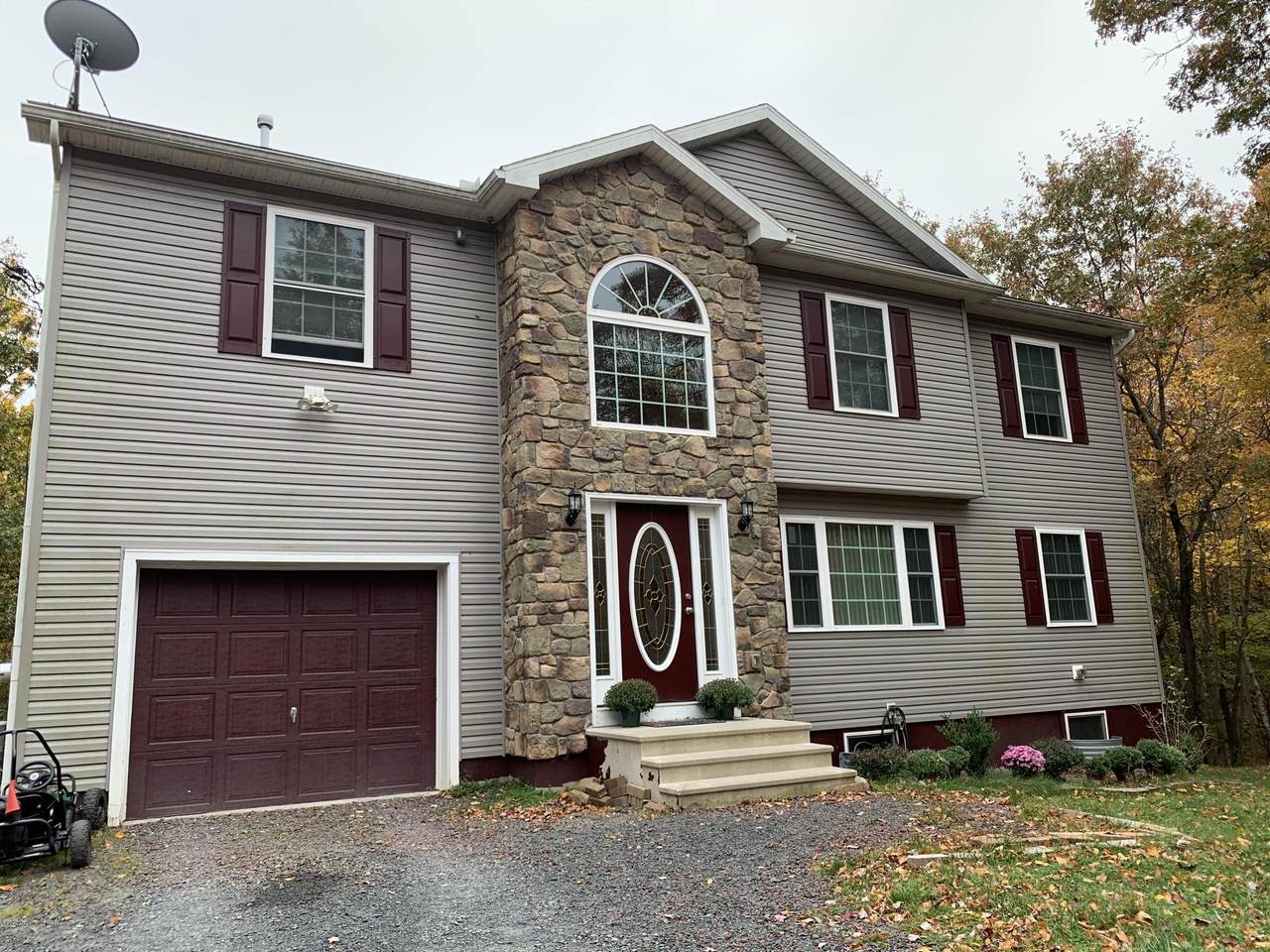 114 Country Ct - Photo 1
