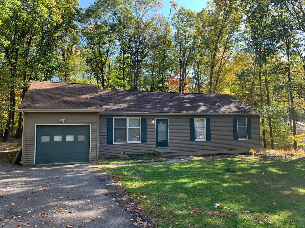 8735 E Sherwood Dr - Photo 1