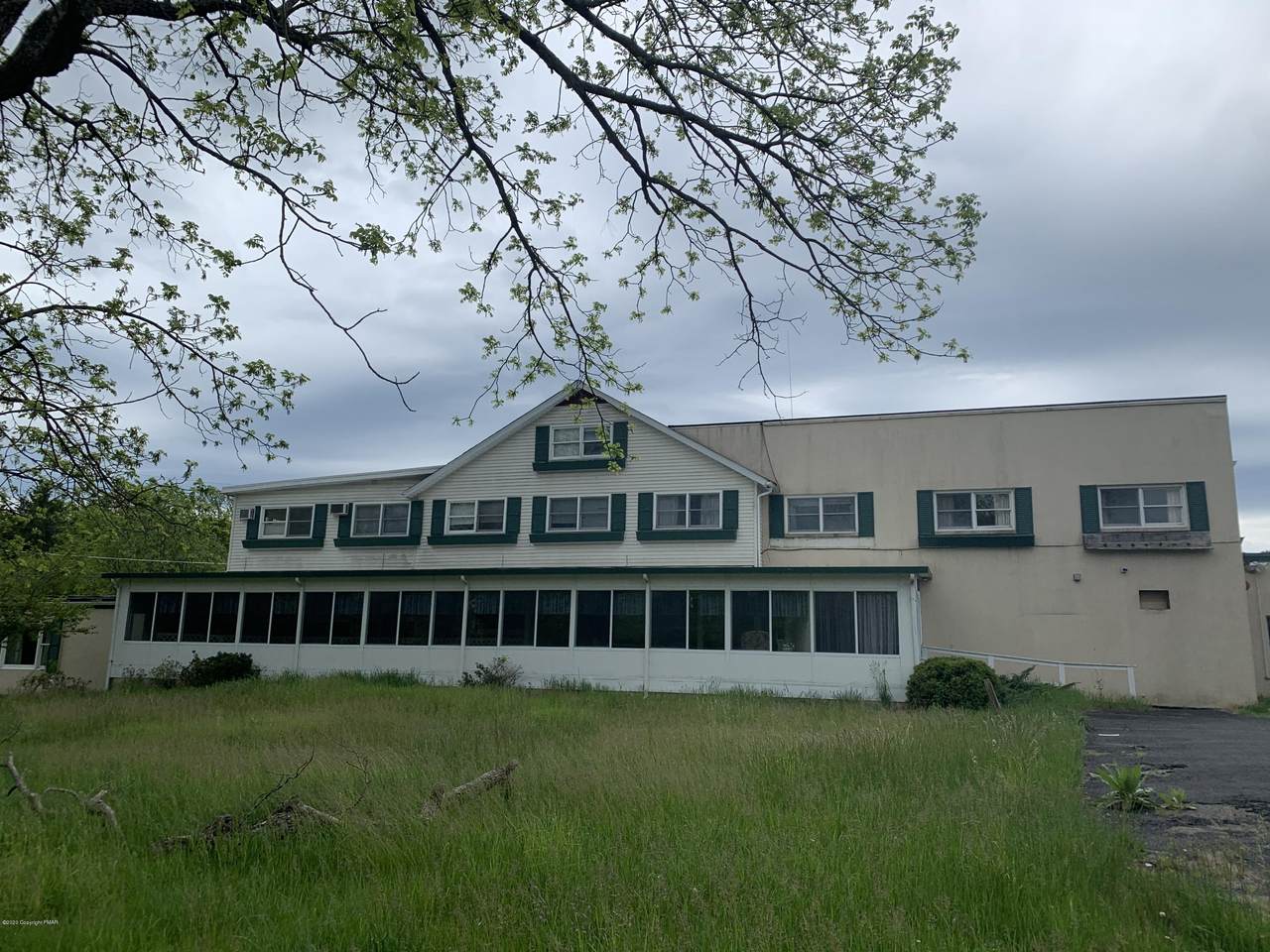 6000 Running Valley Rd - Photo 1