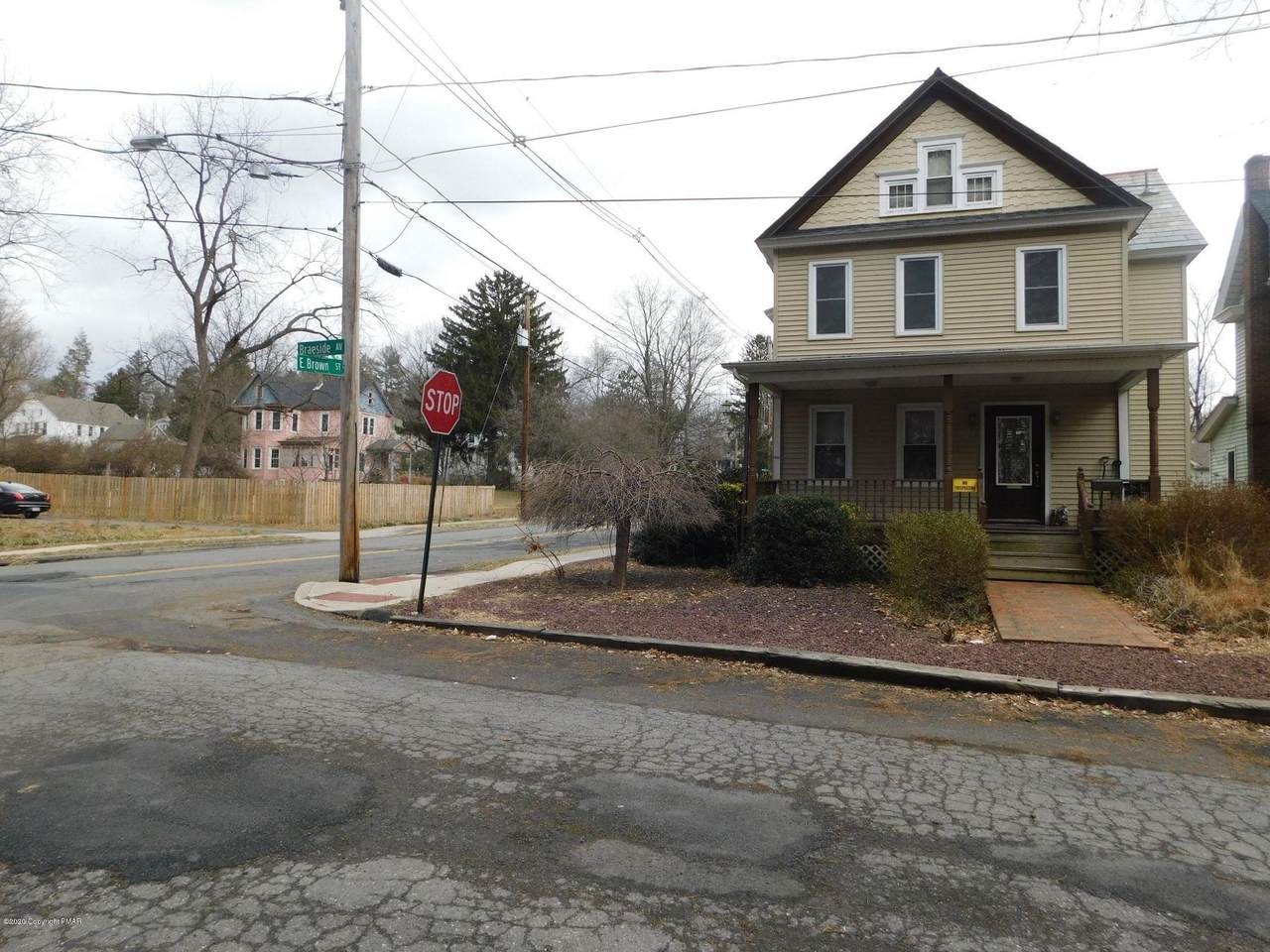 312 Braeside Ave - Photo 1
