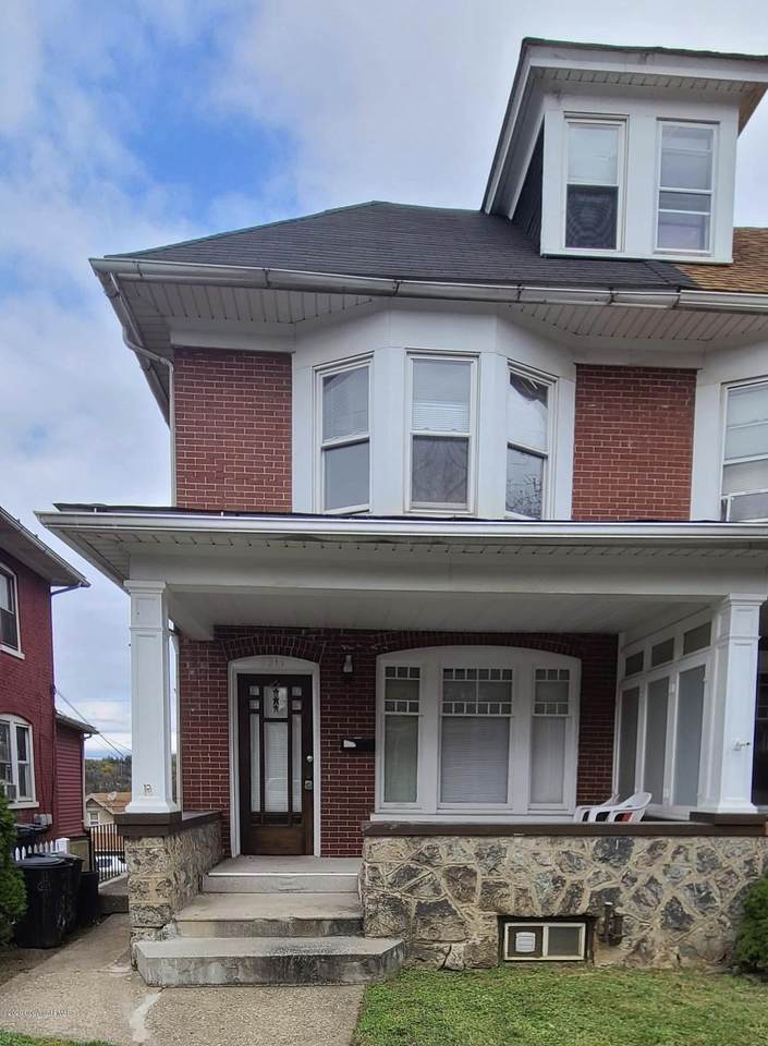 1911 Ferry St - Photo 1