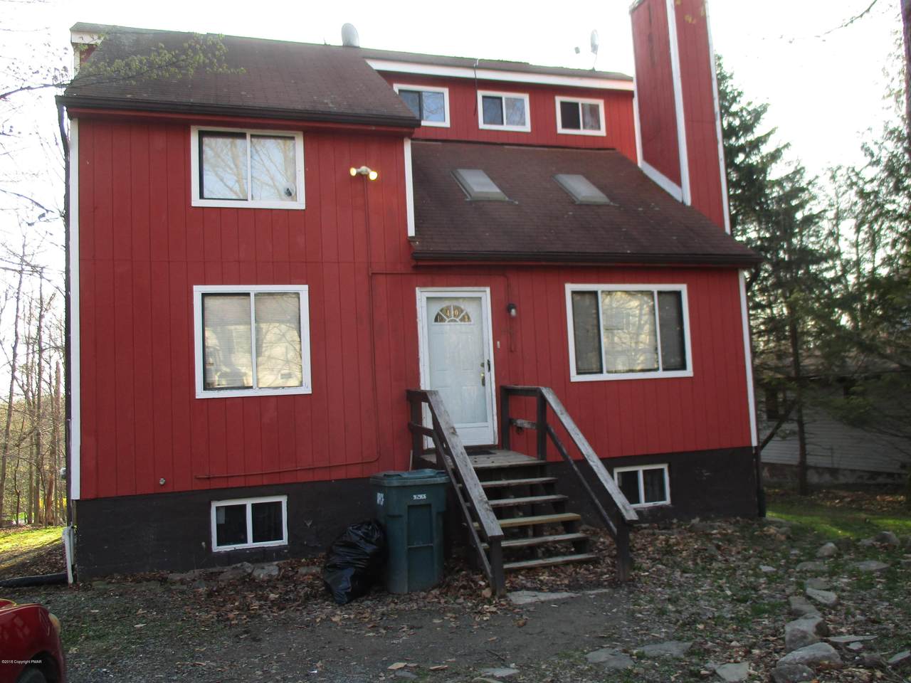 1403 Waterfront Dr - Photo 1