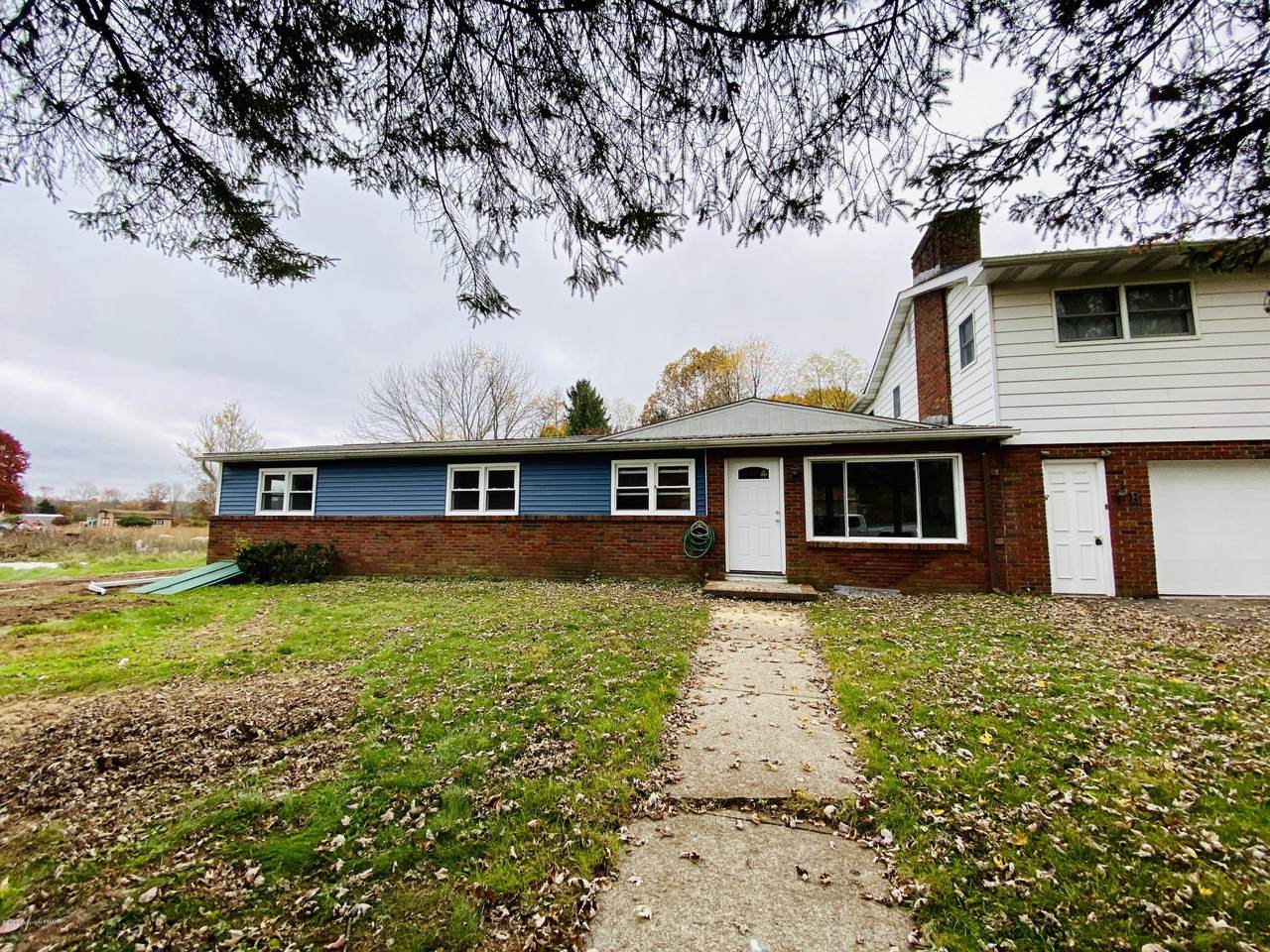 104 Cobble Ln - Photo 1