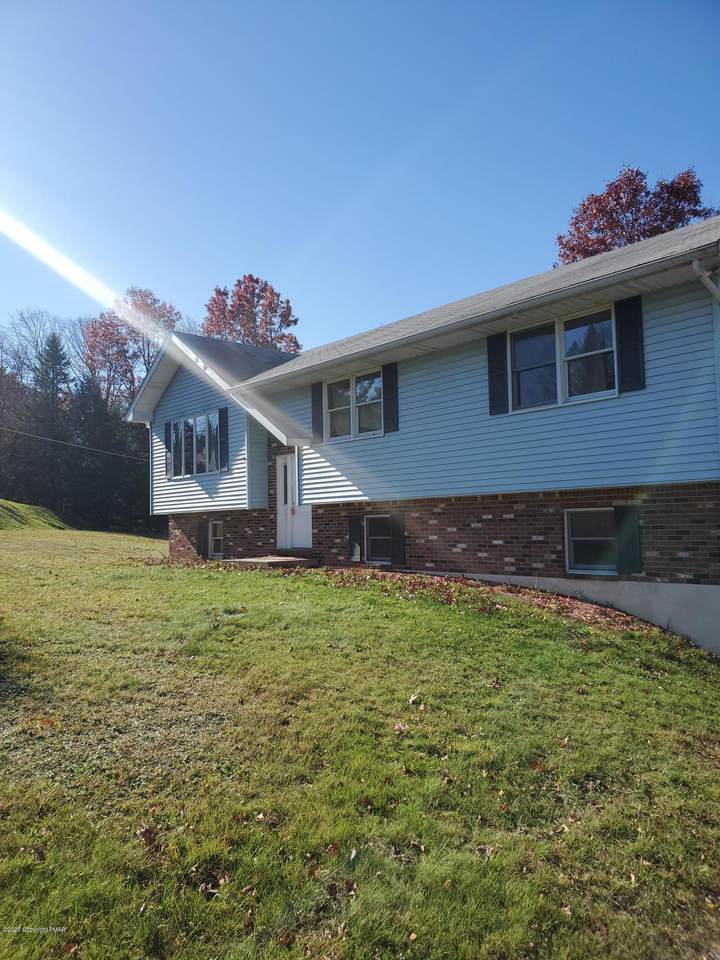 1070 Sullivan Trl - Photo 1