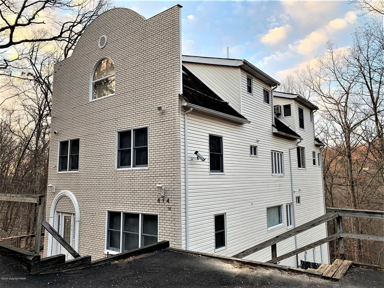 1015 Hampstead Rd - Photo 1