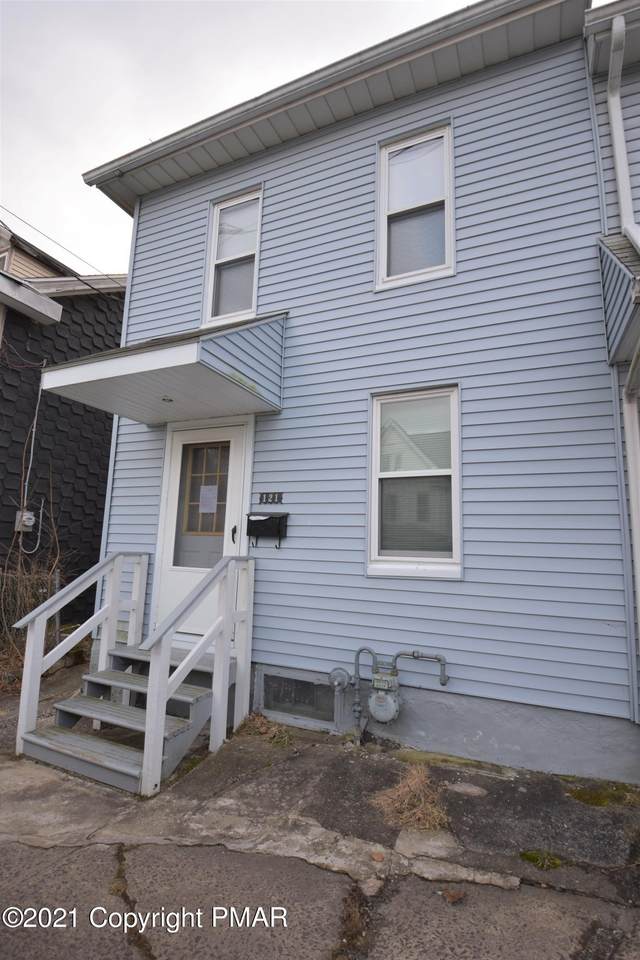 121 Center Ave - Photo 1