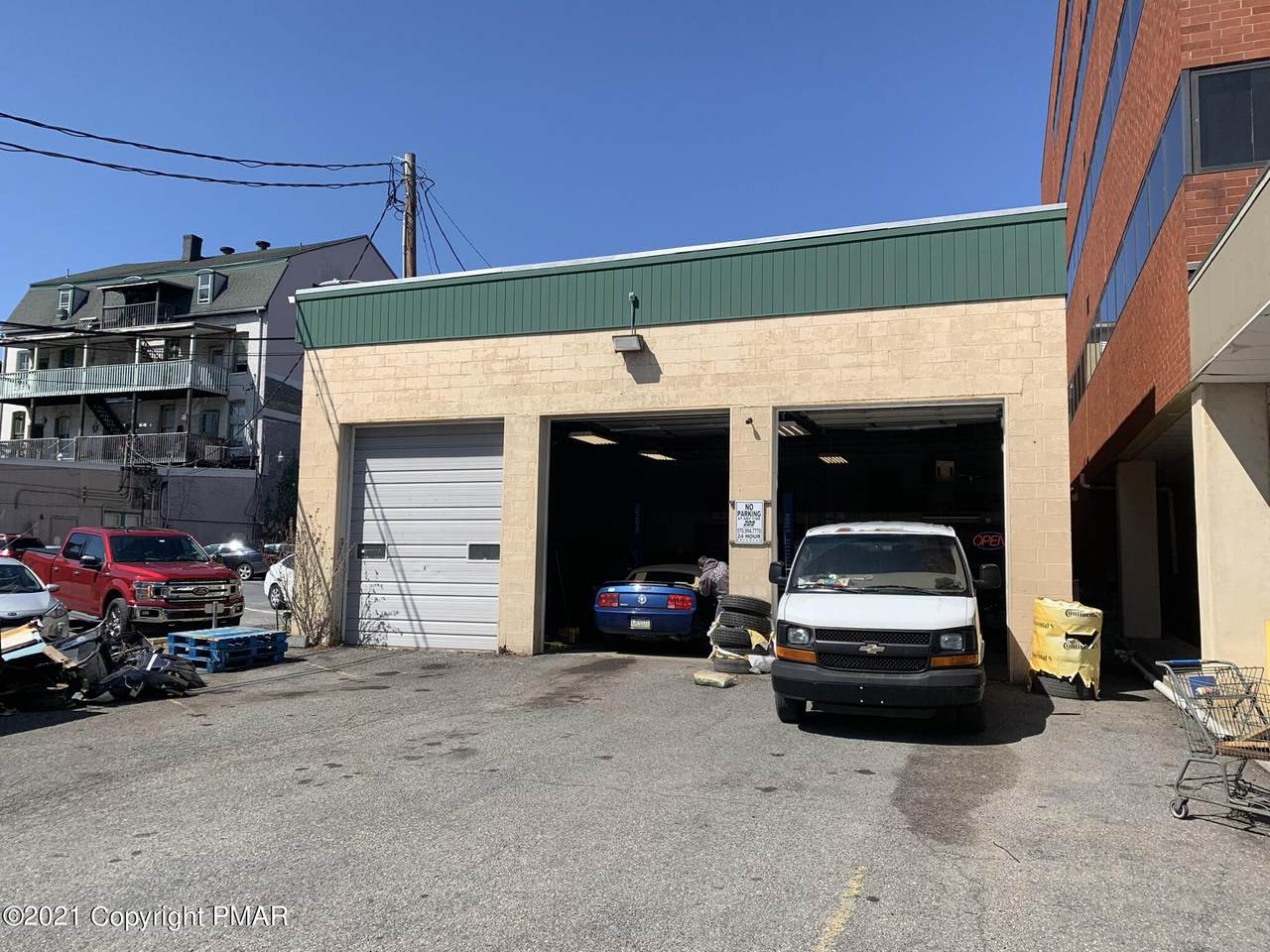 715 Main St, Rear - Photo 1