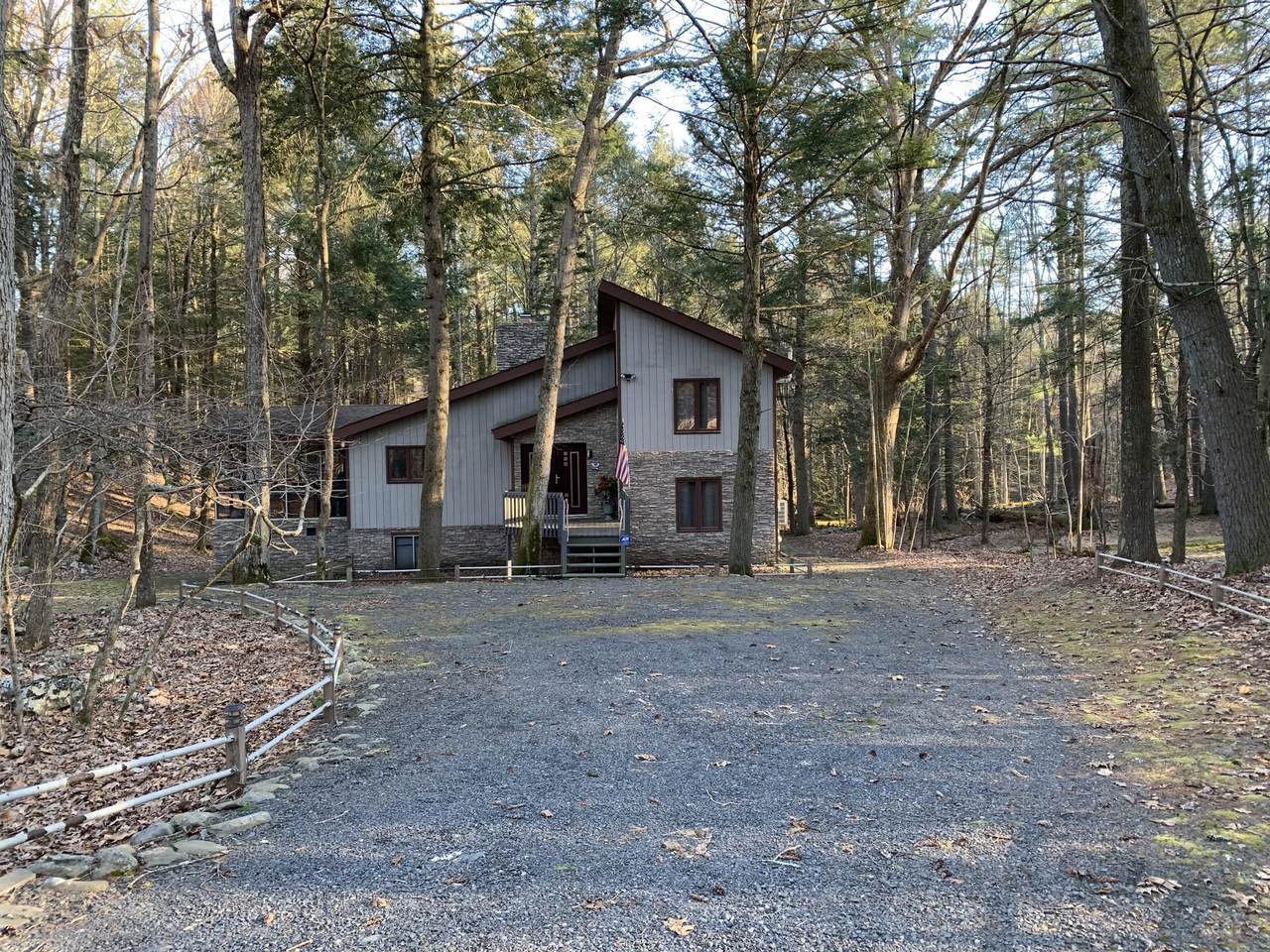 231 Manchester Dr - Photo 1